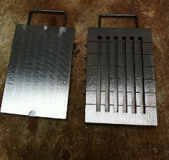 Cord extraction mold